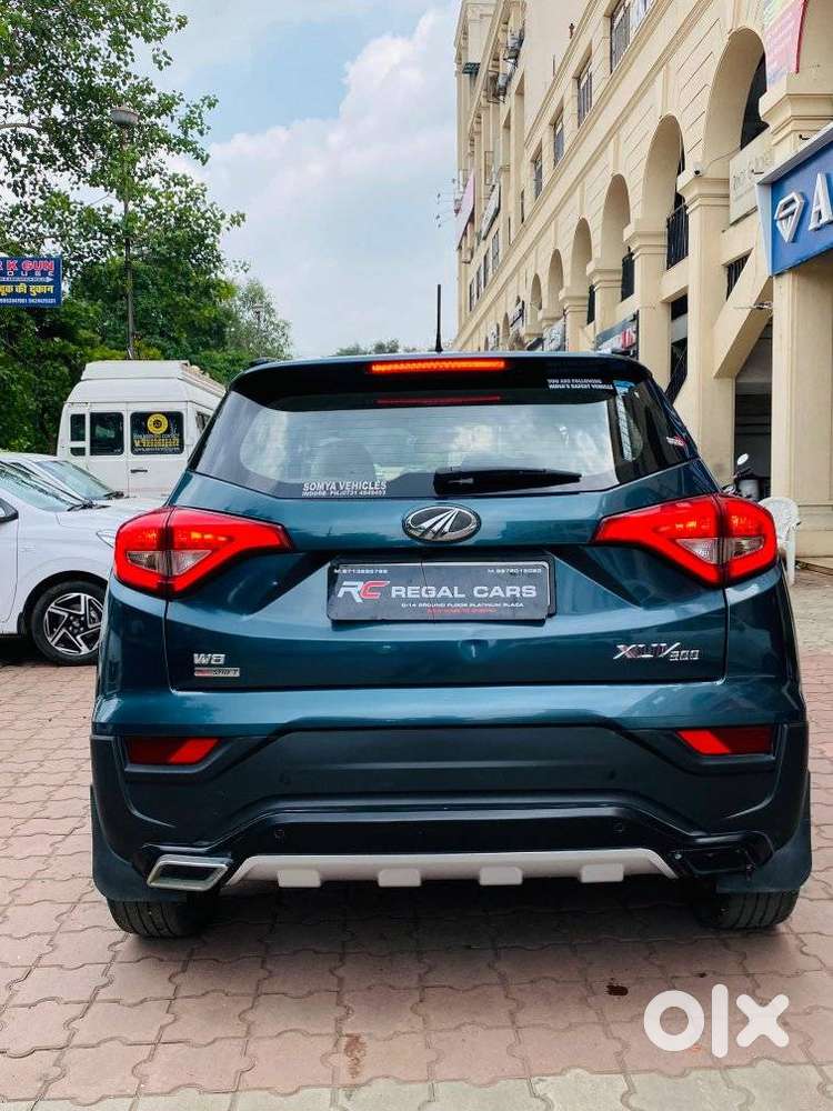 Mahindra Xuv300 1.2 W8 (o) Amt Petrol, 2021, Petrol