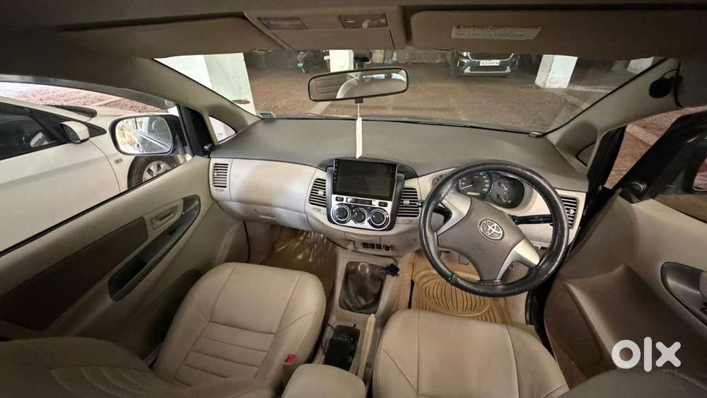 Toyota Innova Diesel 2012 G4 8 Seat