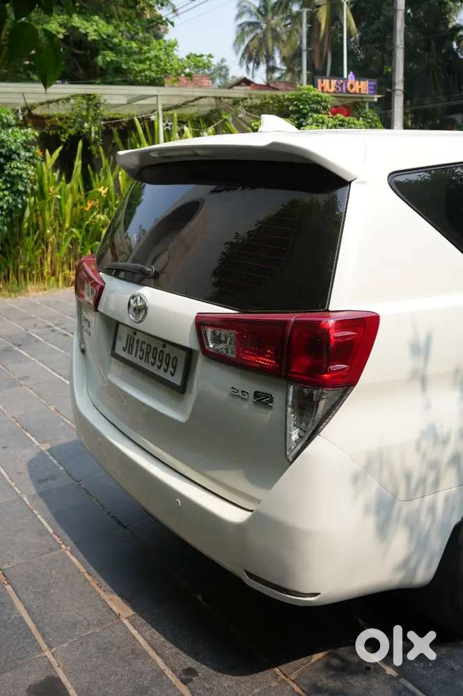 Toyota Innova Crysta 2018 Diesel Well Maintained