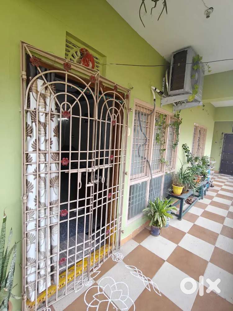 2bhk flat for sale in murali nagar prime location