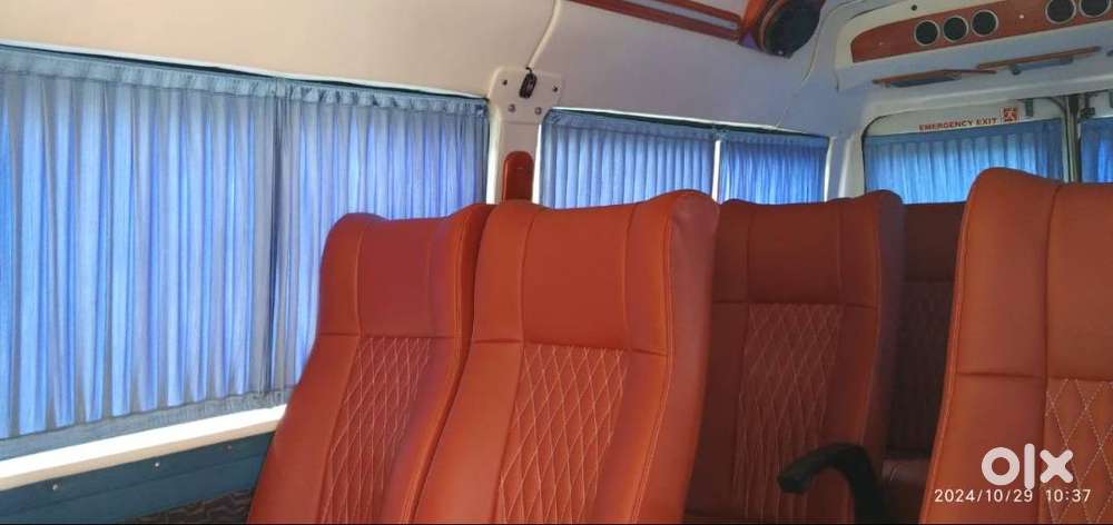 13+1 Tempo Traveller  2017