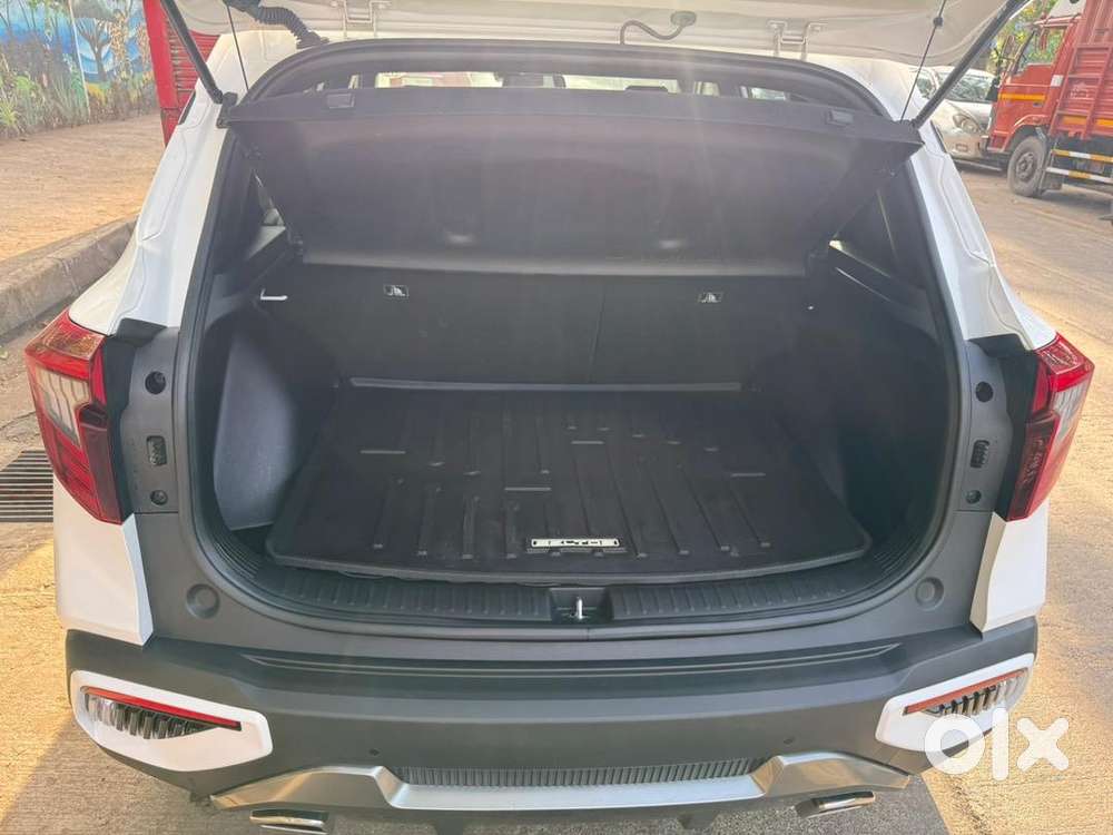 Kia Seltos 2023 Petrol 3352 Km Driven