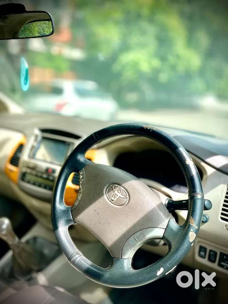 Toyota Innova 2.5 Vx 7 Seater Bs Iv, 2011, Diesel