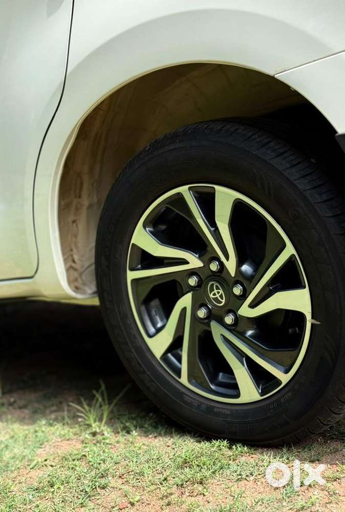 Toyota Innova Crysta 2022 Diesel Well Maintained