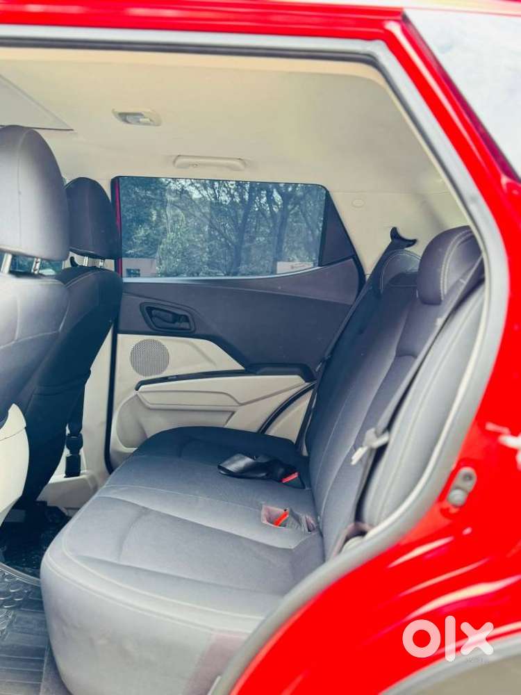 Mahindra Xuv300 W6 Amt Diesel, 2023, Diesel