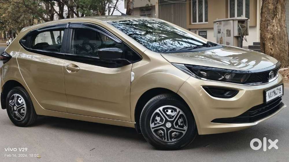 Tata Altroz 1.2 Xe, 2020, Petrol