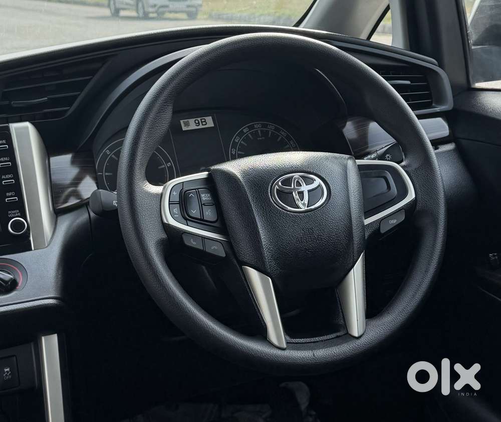 Toyota Innova Crysta [2020-ongoing] 2.4 Gx 7 Str, 2022, Diesel
