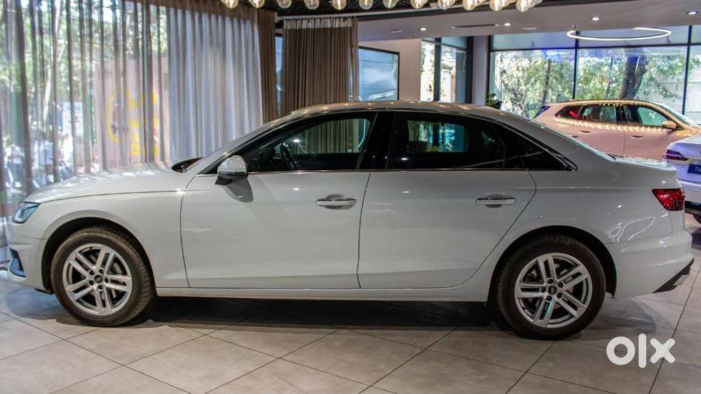 Audi A4 2.0 Premium Plus 40 Tfsi, 2024, Petrol