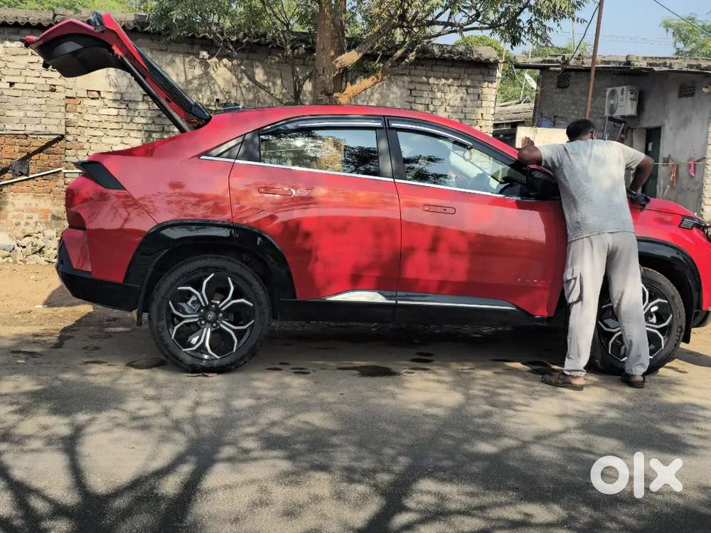 Tata Curvv Diesel Red Top Model Manual