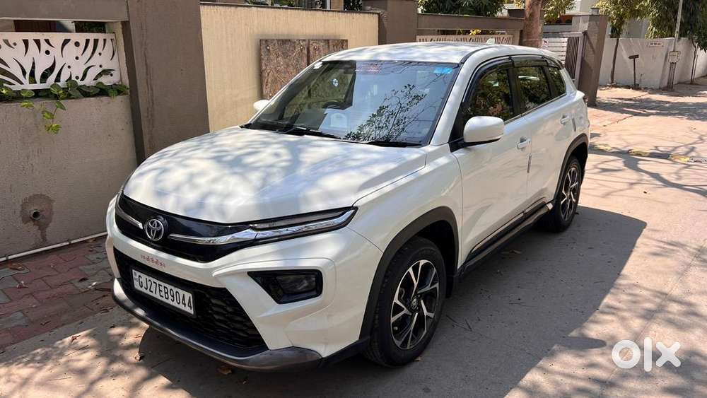 Toyota Urban Cruiser Hyryder (1.5 Neo-drive G At)