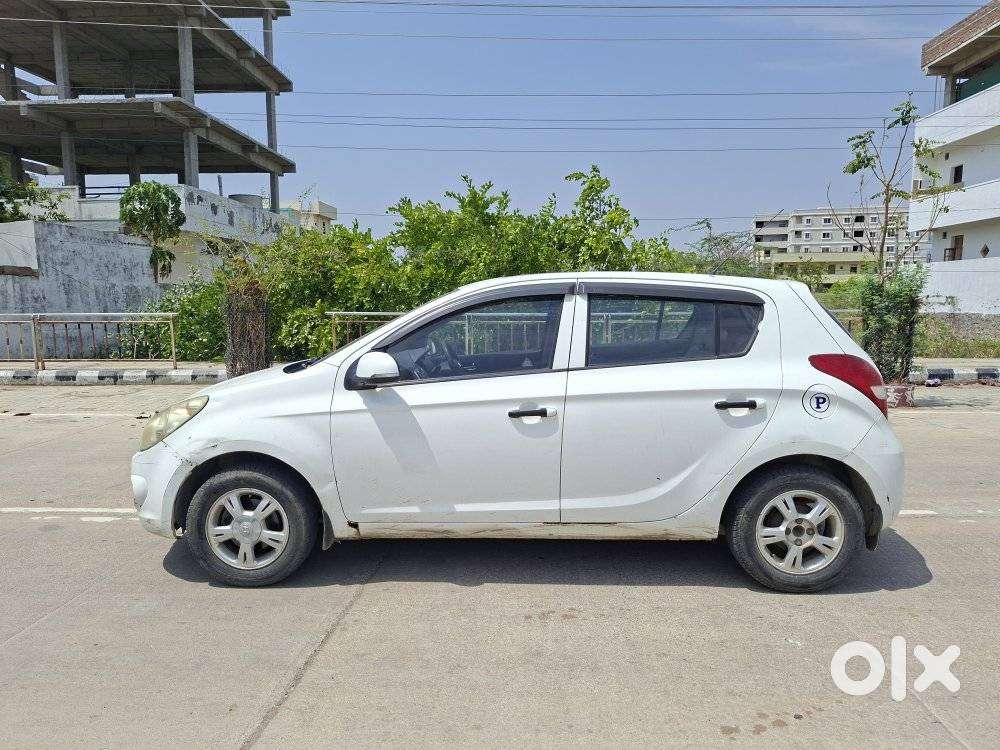Hyundai I20 2010-2012 1.2 Asta Option With Sunroof, 2010, Petrol