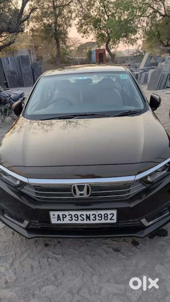 Honda Amaze 2nd Gen 2023 Petrol Well Maintained