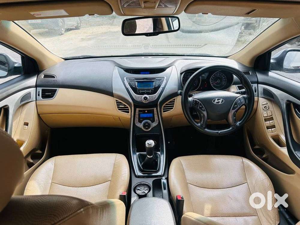 Hyundai Elantra 1.8 Sx Mt, 2014, Petrol