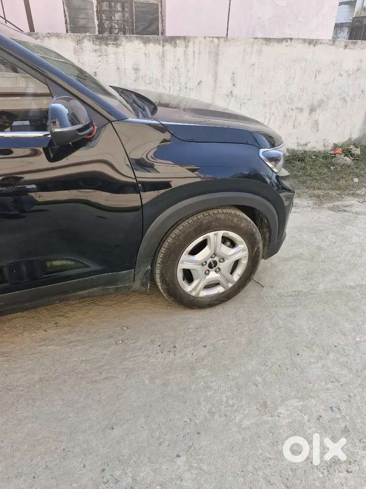 Kia Sonet 2023 ( August)petrol Well Maintained