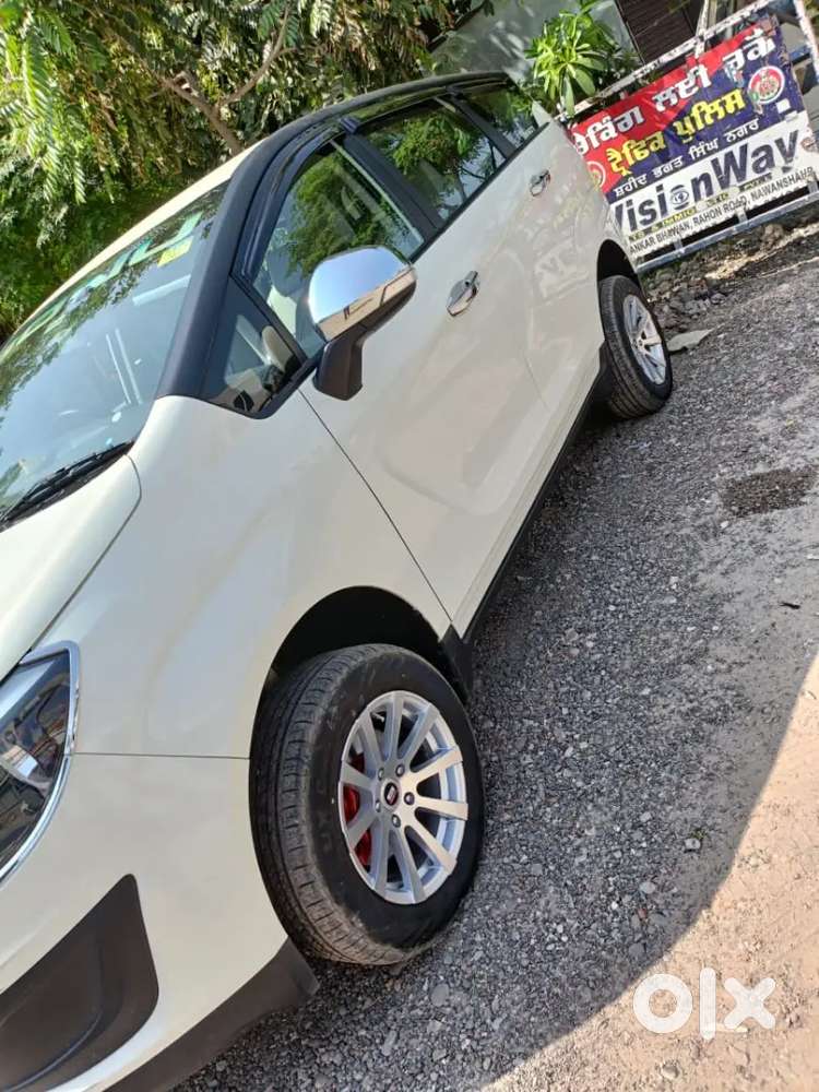 Mahindra Marazzo 2022 Diesel 107050 Km Driven