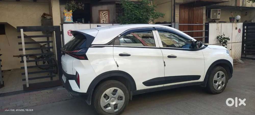 Nexon Smart+ Cng 2025