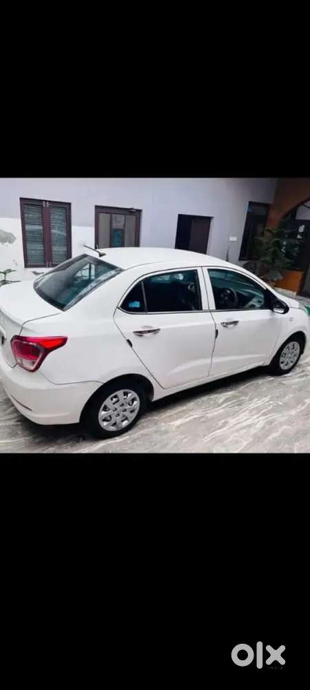 Hyundai Xcent 2016