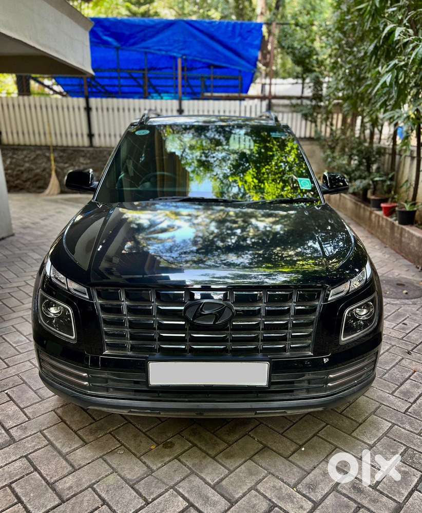 Hyundai Venue Sx(o) 1.0 Turbo Dct Knight Edition Dual Tone, 2023, Pe..