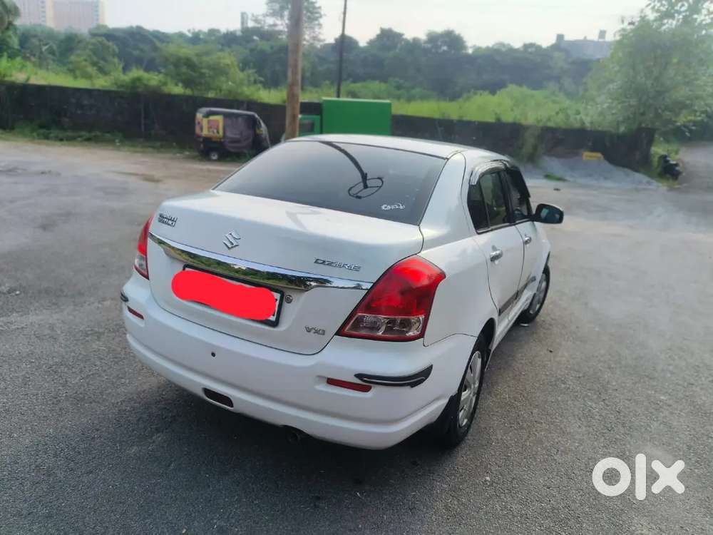 Maruti Suzuki Dzire 1.2 Vxi 2010