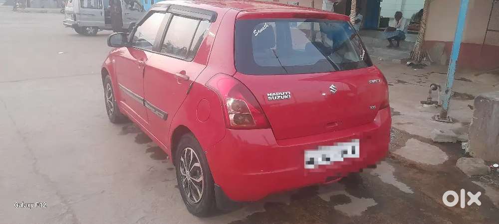 Maruti Suzuki Swift 2010 Cng & Hybrids 125000 Km Driven