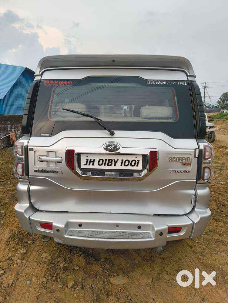 Mahindra Scorpio S10, 2016