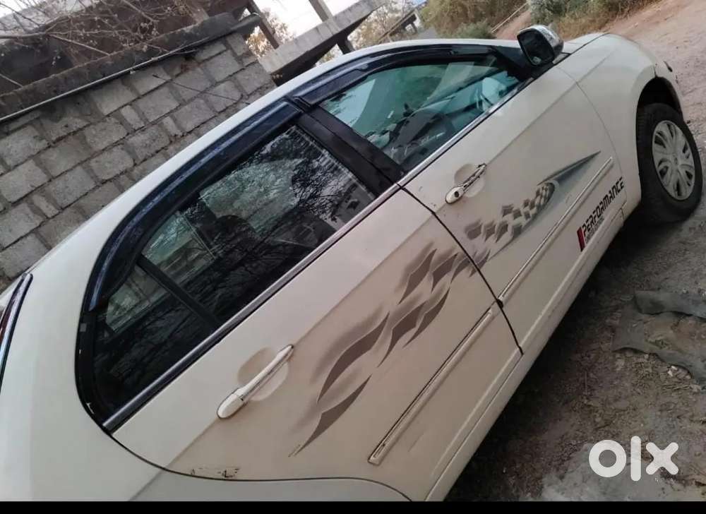 Maruti Suzuki Brezza Zdi 2012 Second Owner Vx Top Sill Tyers New Batry