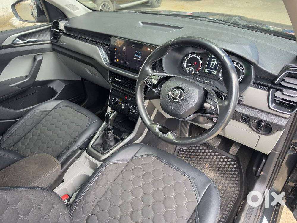Skoda Kushaq 1.0 Tsi Ambition, 2022, Petrol
