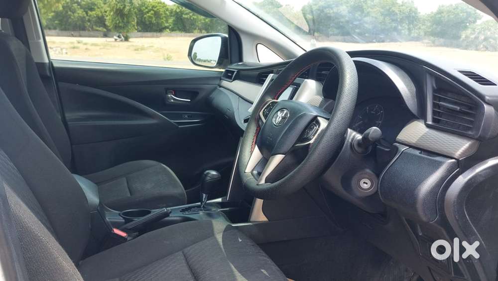 Toyota Innova Crysta 2.8 Gx At 8 Seater, 2017, Diesel