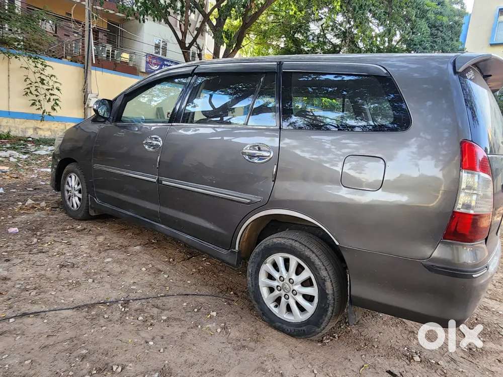 Toyota Innova 2.0 Petrol Manual 2012