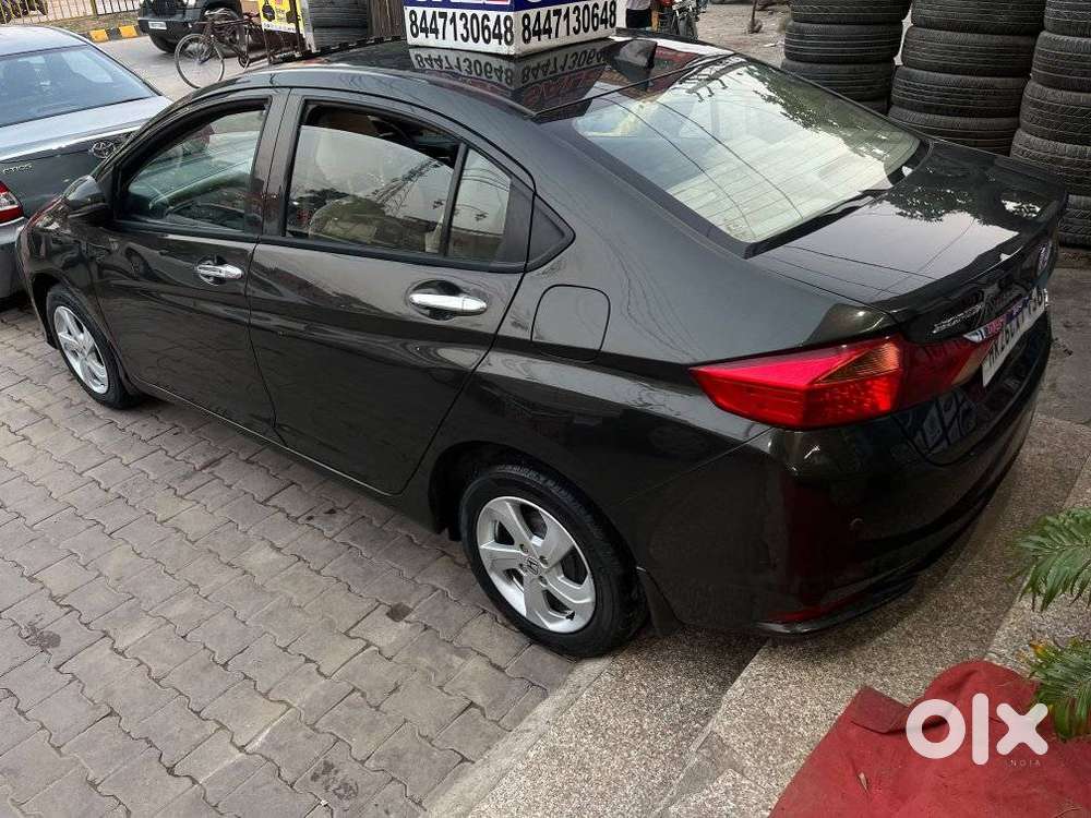 Honda City V At Sunroof, 2016, Petrol