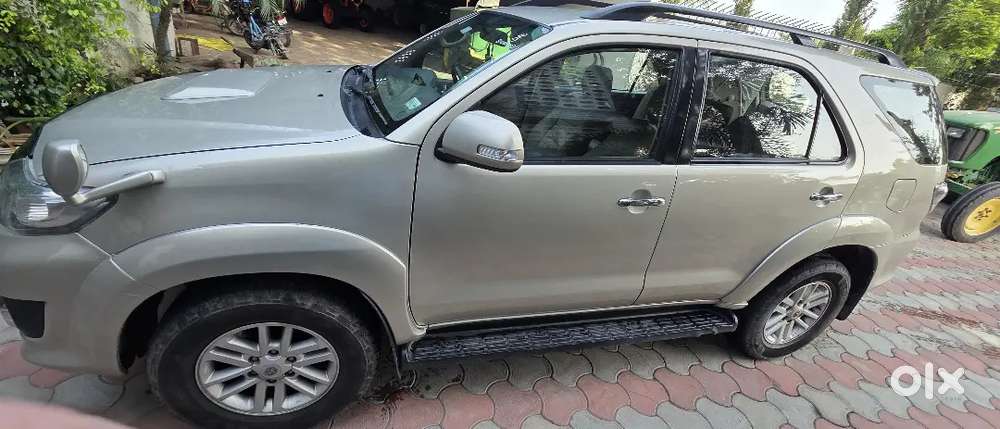 Toyota Fortuner 2013 Diesel Automatic Vip Number