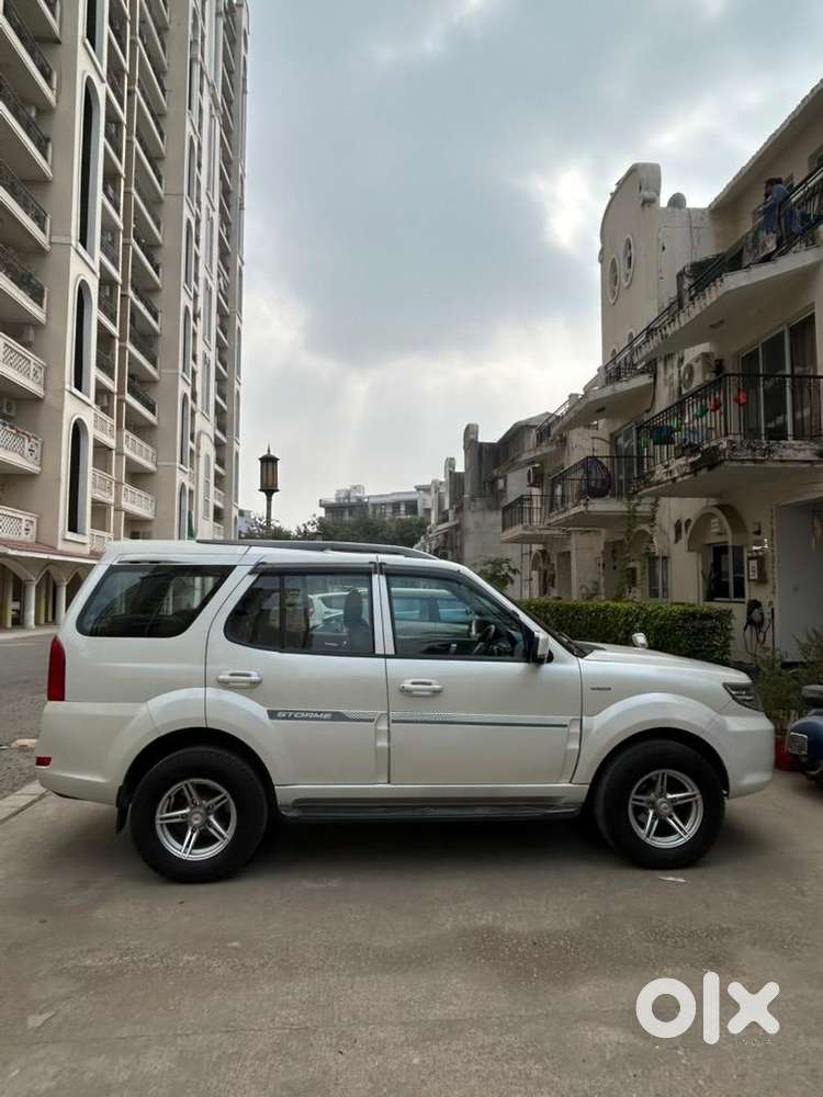 Tata Safari Storme 2018