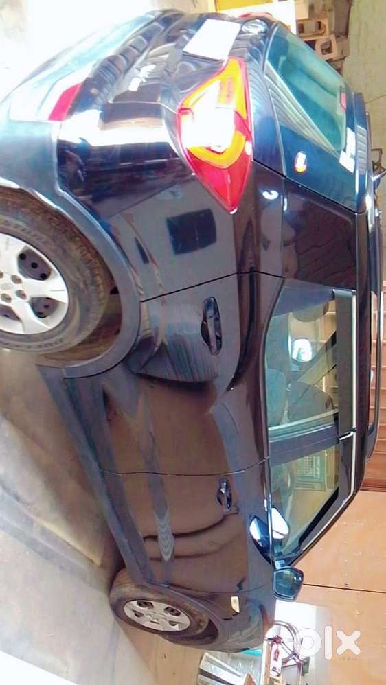 Mahindra Xuv300 2022 Diesel W8 Dual Tone