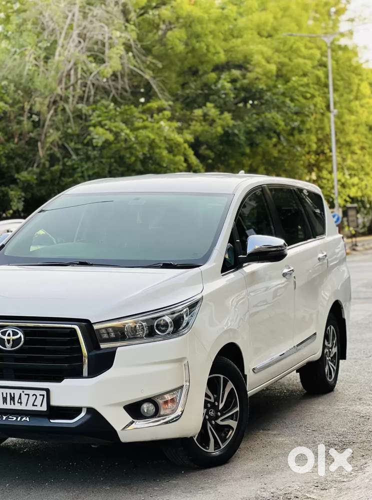 Toyota Innova Crysta [2020-ongoing] 2.4 Vx 8 Str, 2023, Diesel