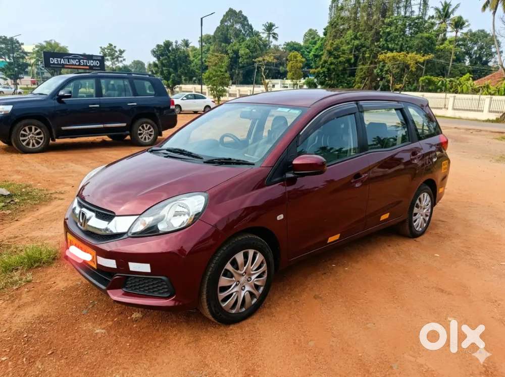 Honda Mobilio 7 Seater Xl Full Option Showroom Condition New Test