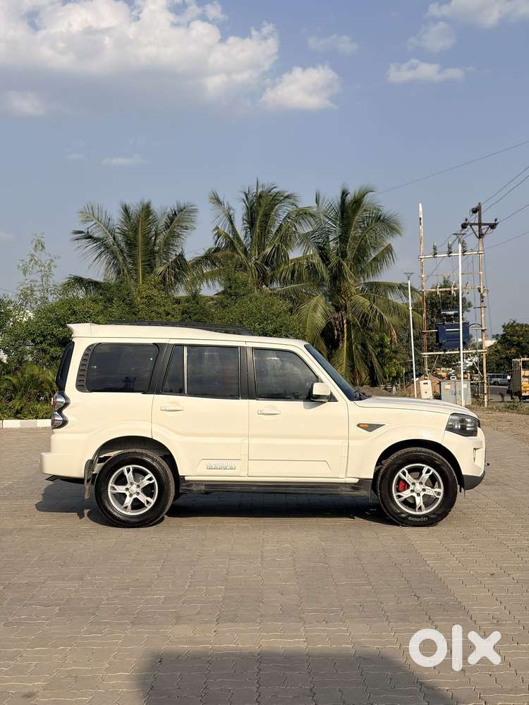 Mahindra Scorpio S10 8 Seater, 2014, Diesel