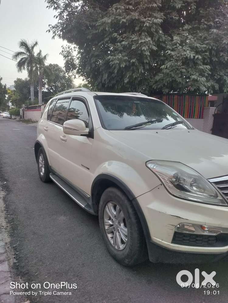 Mahindra Rexton, 2013, Diesel
