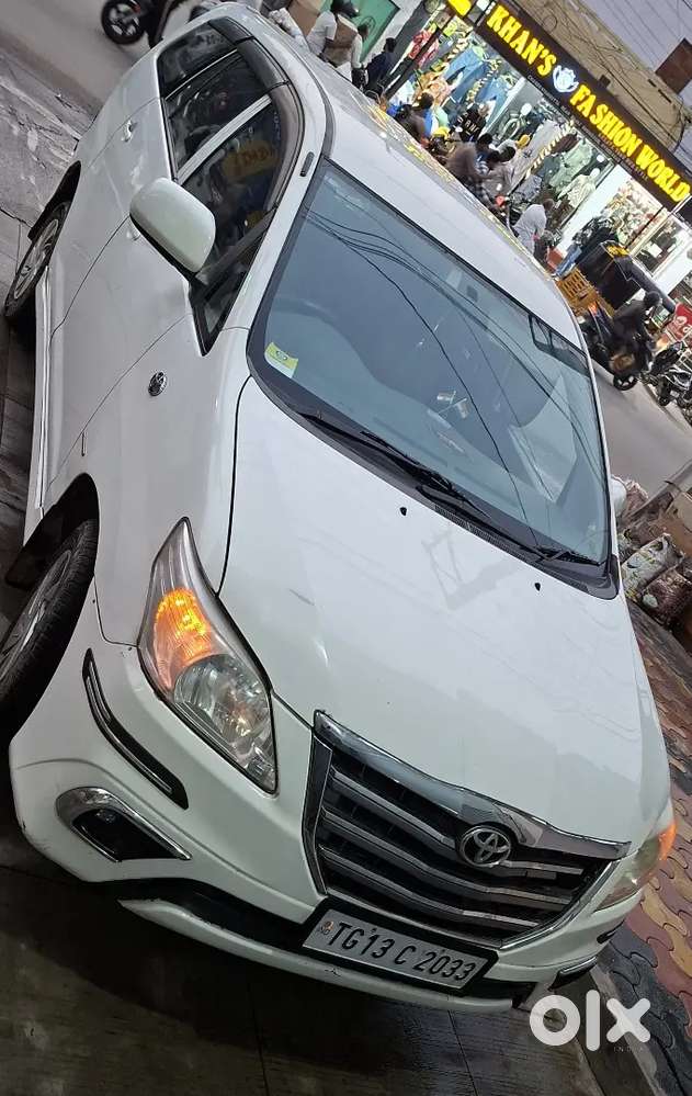 Toyota Innova 2.5g (e4) 8str 2013 Model Well Maintained