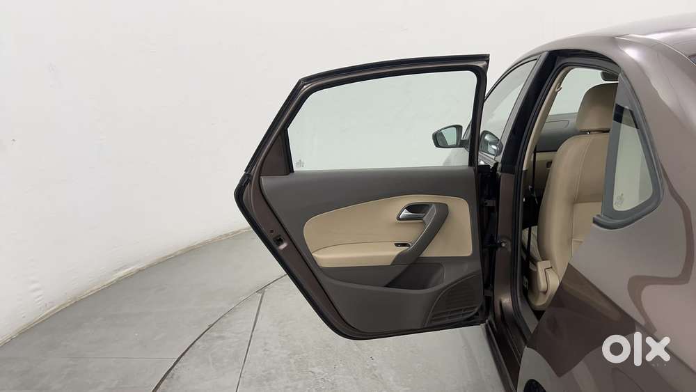 Volkswagen Vento Petrol Highline, 2016, Petrol