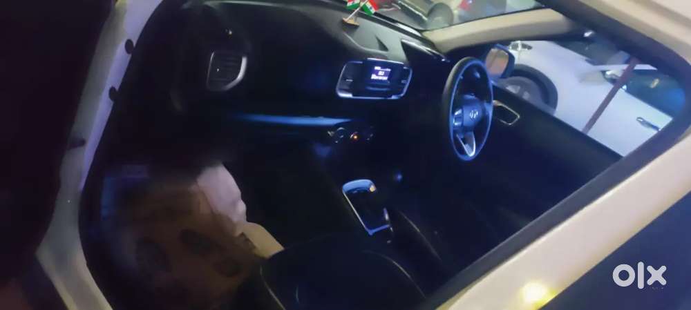 Hyundai Venue 2021 Petrol 38152 Km Driven