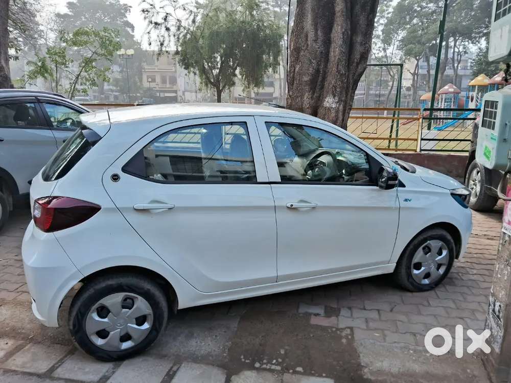 Tata Tiago Ev 2024 First  Onwer With Warranty  8 Year  52000 Km Driven
