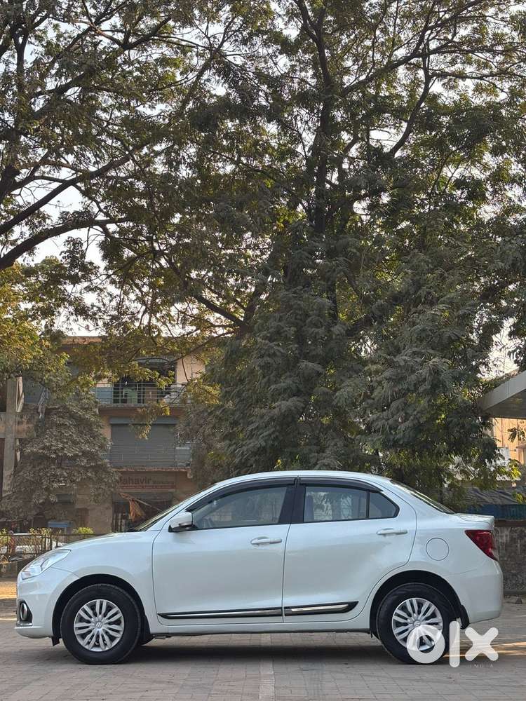 Maruti Suzuki Dzire 1.2 Vxi, 2022, Petrol