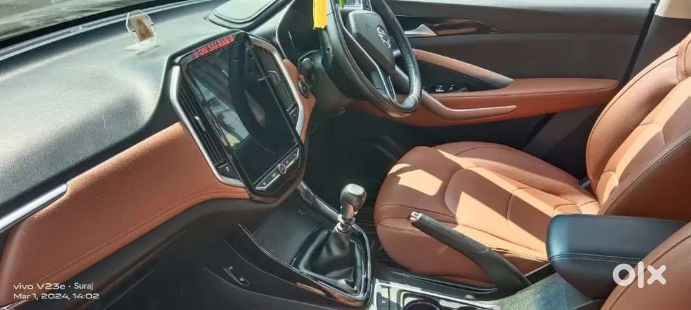 Mg Hector Plus 2023 Diesel 72000 Km Driven 6 Seater