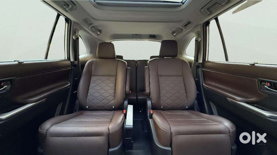 Toyota Innova Hycross 2.0 Zx Hybrid 7 Str, 2024, Petrol
