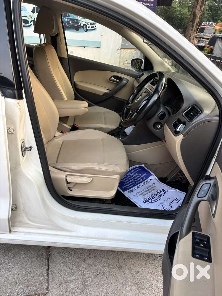 Volkswagen Vento 1.2 Tsi Highline Plus At, 2016, Petrol