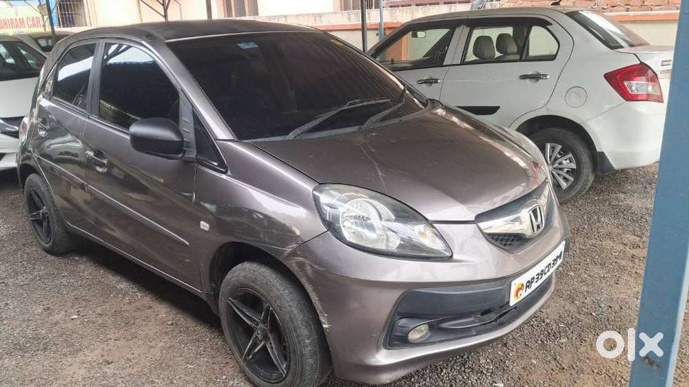 Honda Brio 2011-2013 V Mt, 2013, Petrol
