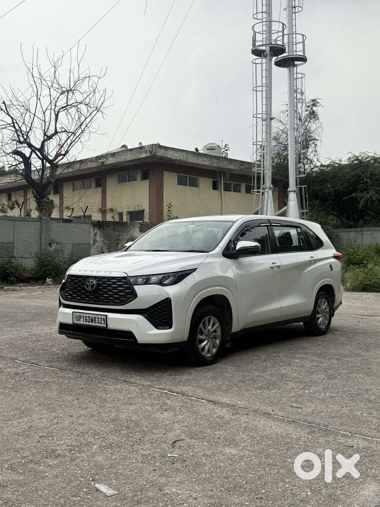 Toyota Innova Hycross Gx (o), 2023, Petrol