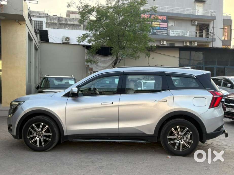 Mahindra Xuv700 2.0 Ax 7 Petrol At Luxury Pack Str, 2023, Petrol