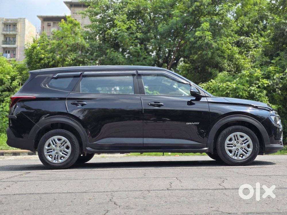 Kia Carens G1.5 6mt Gravity, 2025, Petrol