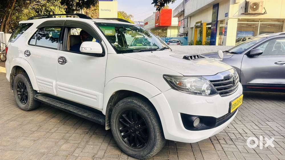 Toyota Fortuner 3.0 4x2 Automatic, 2012, Diesel